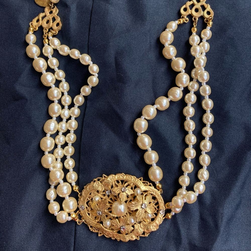 😄Mid-century signed Miriam Haskell pearl necklace